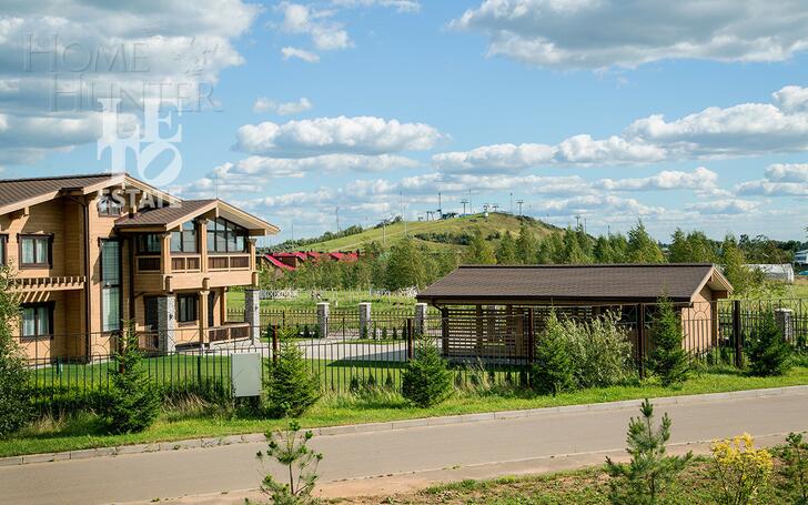 Участок 30.3 сот. в охраняемом поселке