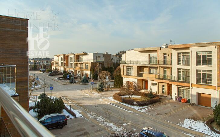 3-этажный таунхаус 264.6 м² с отделкой