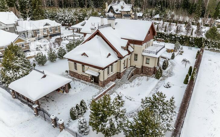 2-этажный коттедж 700 м² с отделкой