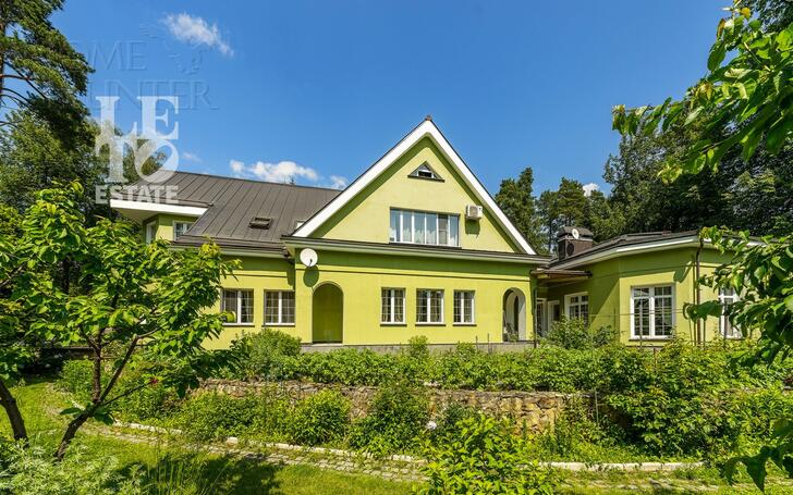 2-этажный коттедж 675.8 м² с отделкой