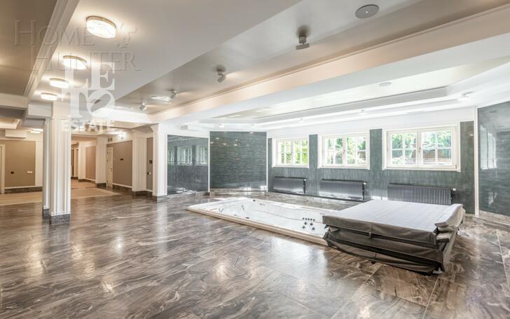 2-этажный коттедж 1 700 м² с отделкой