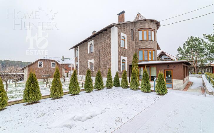 3-этажный коттедж 673.2 м² с отделкой