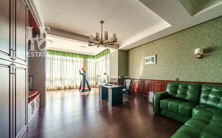 3-этажный коттедж 500 м² с отделкой