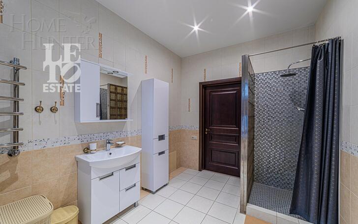 3-этажный коттедж 673.2 м² с отделкой