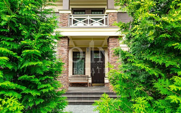 2-этажный коттедж 450 м² с отделкой