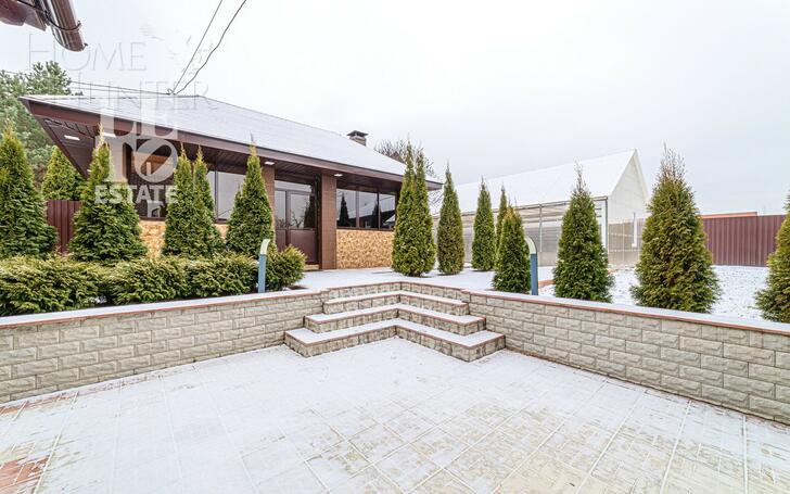 3-этажный коттедж 673.2 м² с отделкой
