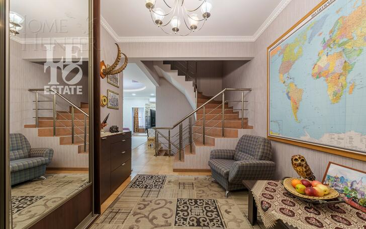 2-этажный таунхаус 428 м² с отделкой