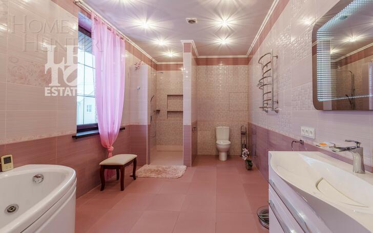 2-этажный коттедж 500 м² с отделкой