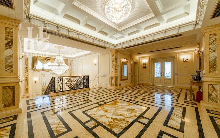 2-этажный коттедж 1 500 м² с отделкой