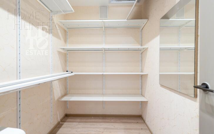 3-этажный таунхаус 250 м² с отделкой