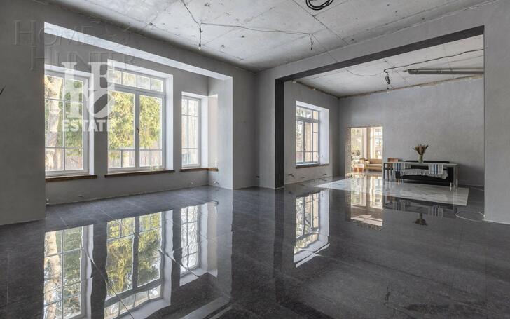 3-этажный коттедж 950 м² без отделки