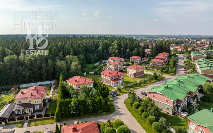3-этажный коттедж 500 м² с отделкой