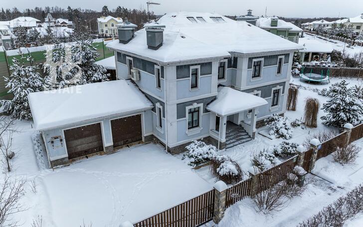 2-этажный коттедж 680 м² с отделкой
