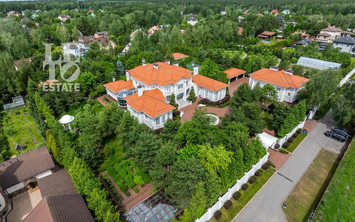 2-этажный коттедж 1 500 м² с отделкой