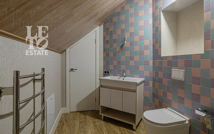3-этажный коттедж 350 м² с отделкой