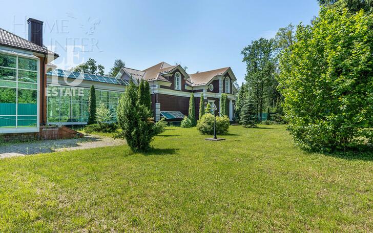 2-этажный коттедж 3 817 м² с отделкой