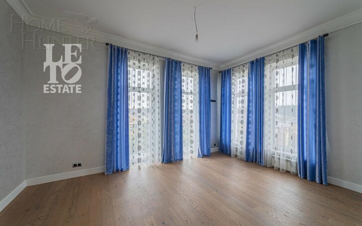 3-этажный коттедж 350 м² с отделкой
