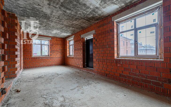 2-этажный коттедж 320 м² без отделки