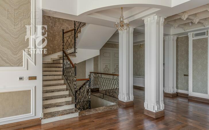 2-этажный коттедж 1 700 м² с отделкой