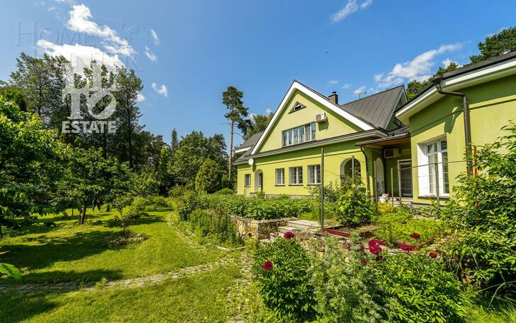 2-этажный коттедж 675.8 м² с отделкой