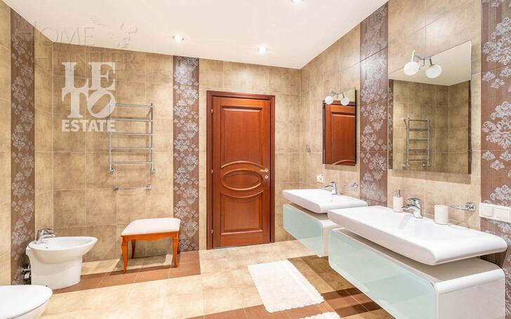 2-этажный коттедж 3 817 м² с отделкой