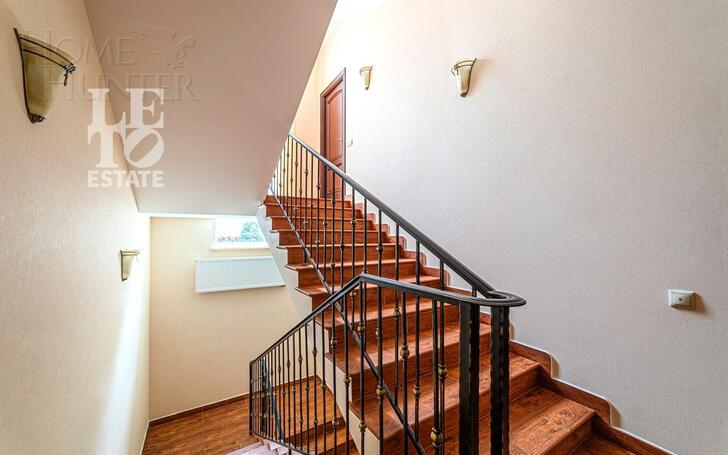 2-этажный коттедж 368.5 м² с отделкой