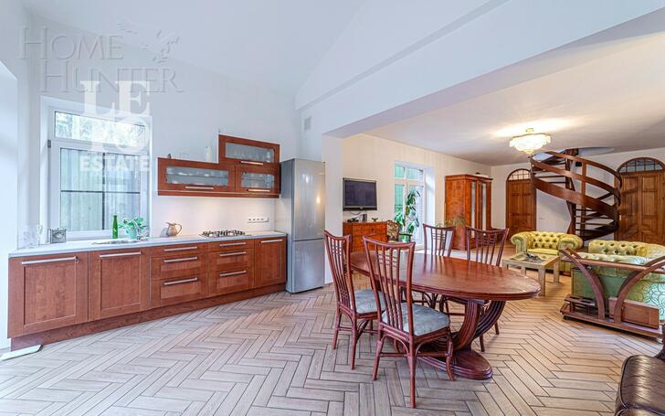 3-этажный коттедж 157.9 м² с отделкой
