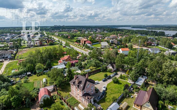 2-этажный коттедж 710 м² с отделкой