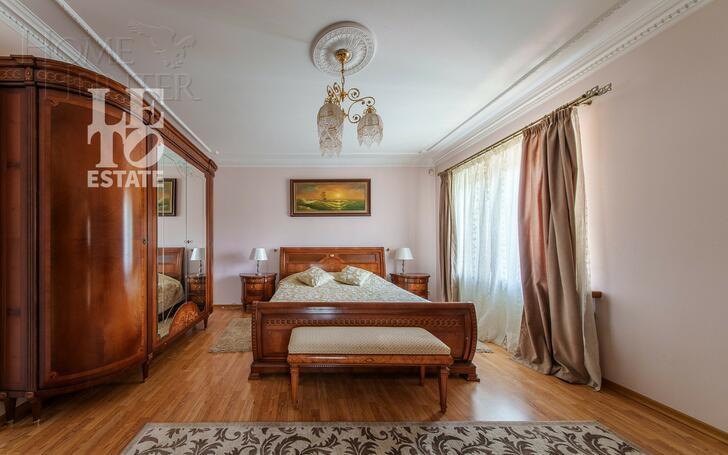 3-этажный коттедж 475 м² с отделкой