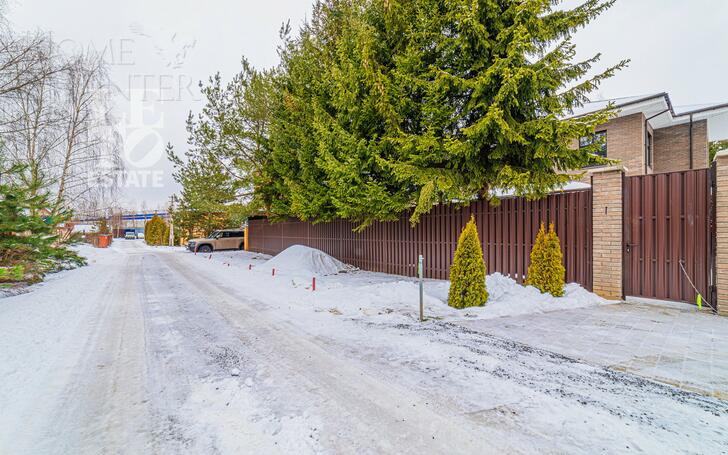 2-этажный коттедж 340 м² без отделки