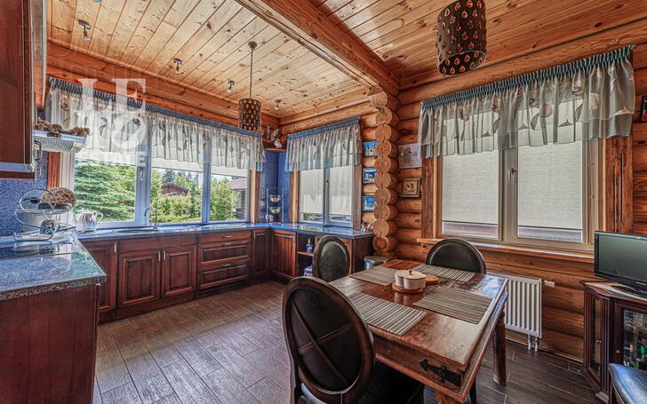 2-этажный коттедж 250.6 м² с отделкой
