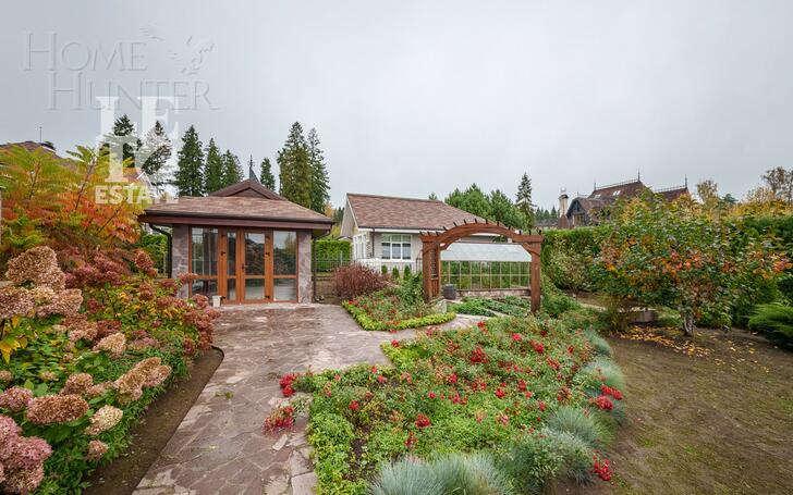 2-этажный коттедж 700 м² с отделкой