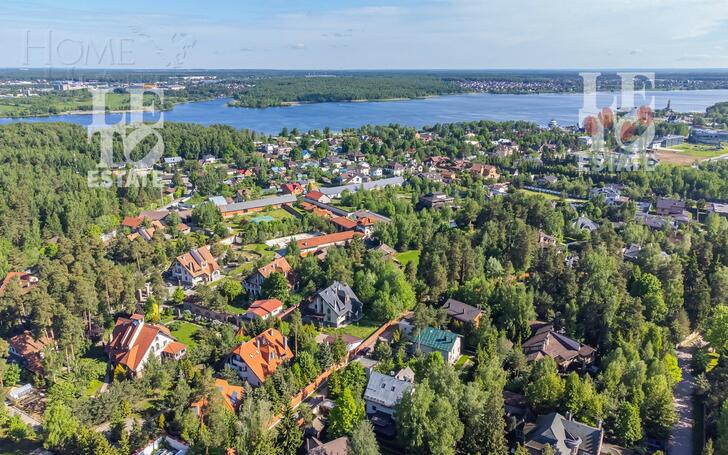 3-этажный коттедж 520 м² с отделкой