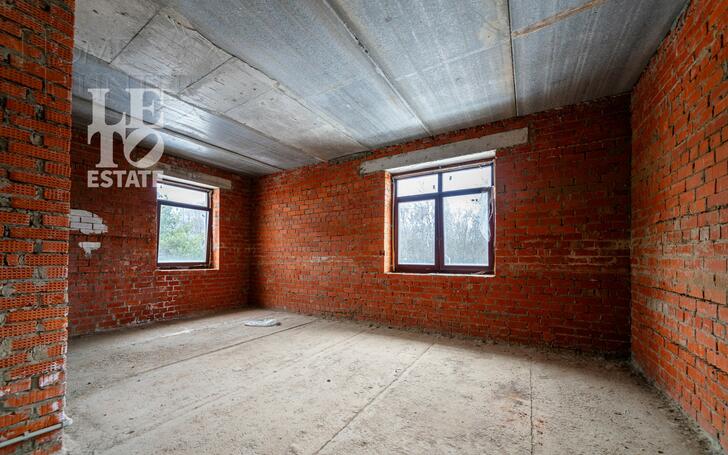 2-этажный коттедж 820 м² без отделки