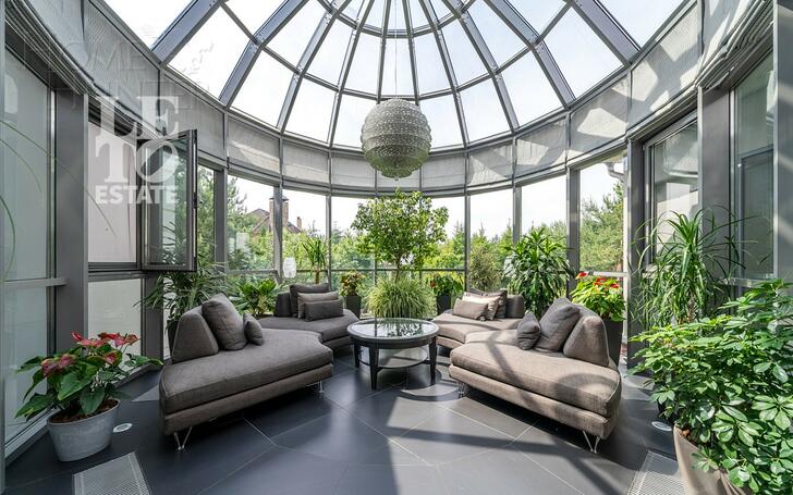 2-этажный коттедж 1 500 м² с отделкой