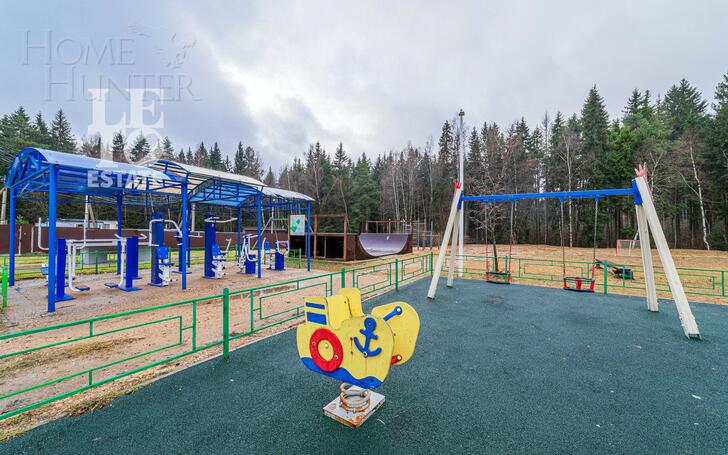 3-этажный коттедж 350 м² с отделкой