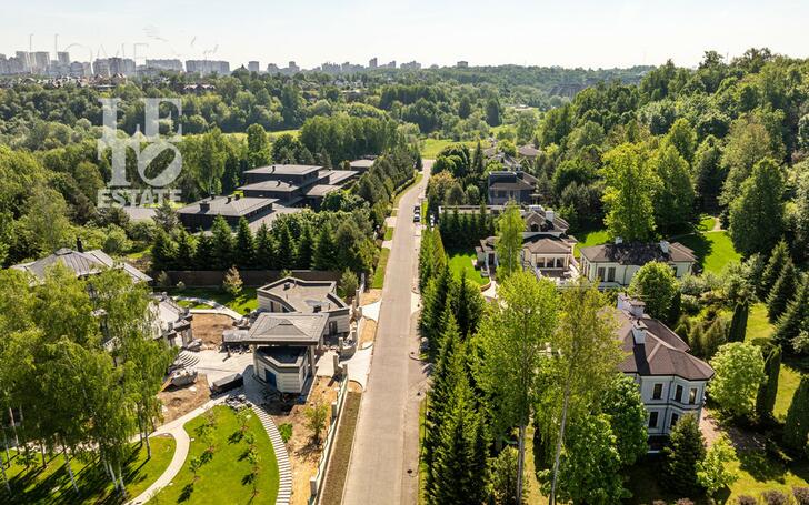 2-этажный коттедж 350 м² с отделкой