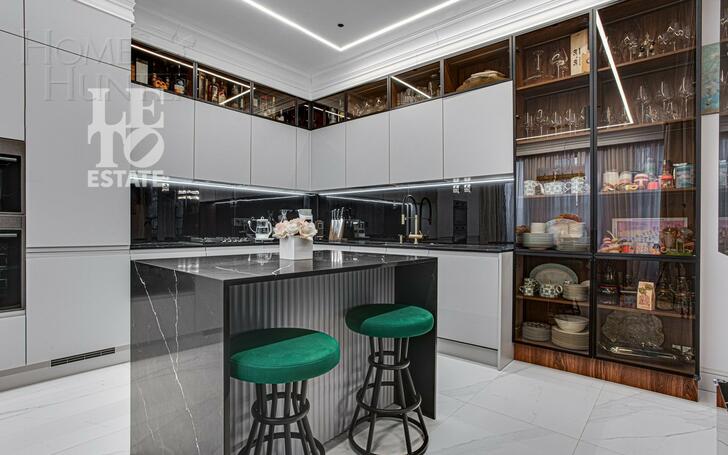 2-этажный коттедж 275 м² с отделкой