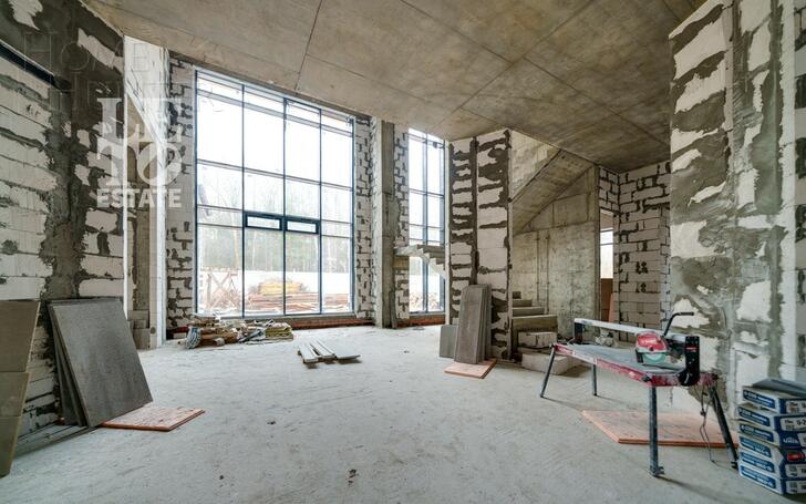 2-этажный коттедж 560 м² без отделки
