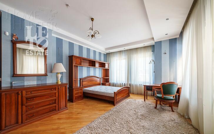 2-этажный коттедж 350 м² с отделкой