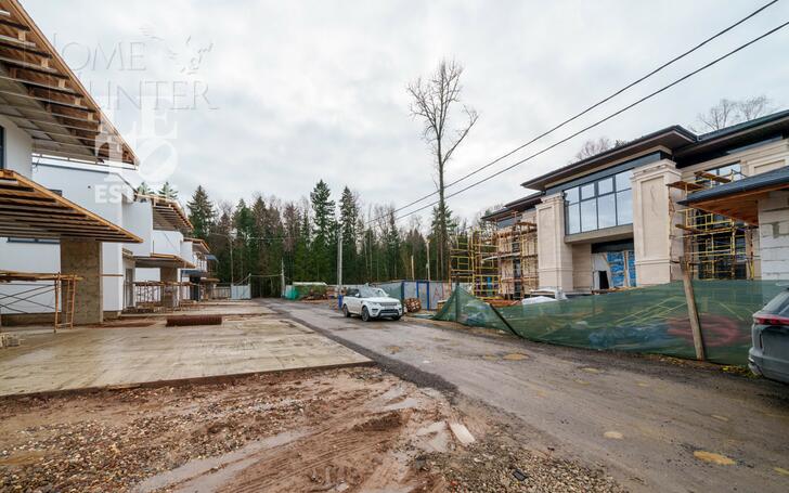 2-этажный коттедж 560 м² без отделки
