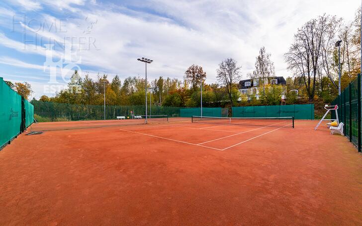 2-этажный коттедж 350 м² с отделкой