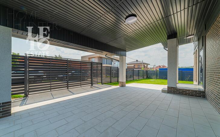 2-этажный коттедж 238.4 м² с отделкой