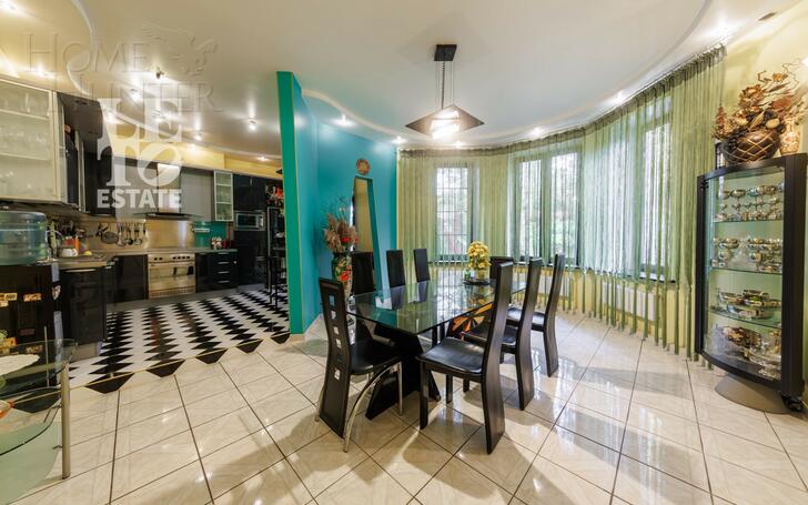 2-этажный коттедж 439.4 м² с отделкой
