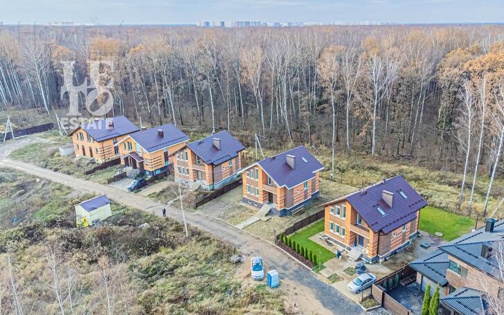 2-этажный коттедж 250 м² с отделкой
