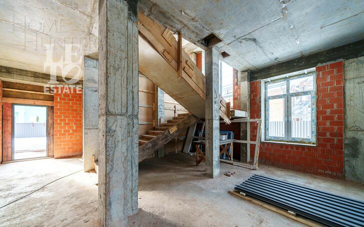 2-этажный коттедж 500 м² без отделки