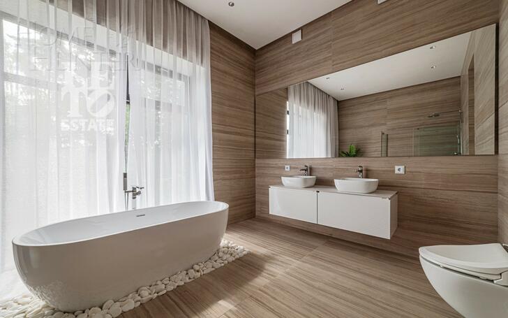 2-этажный коттедж 720 м² с отделкой