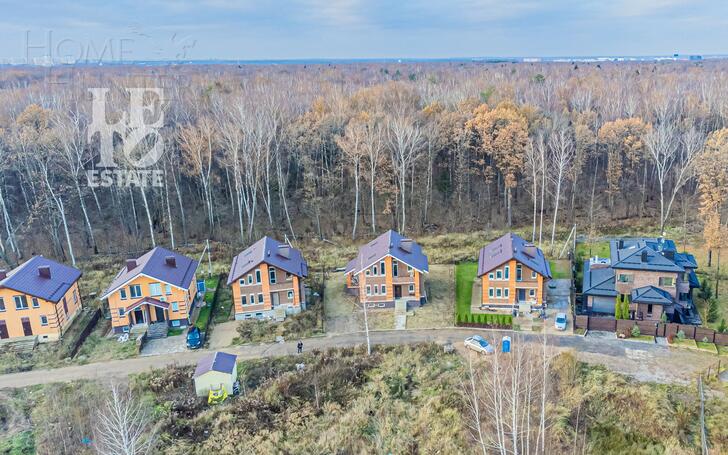 2-этажный коттедж 250 м² с отделкой