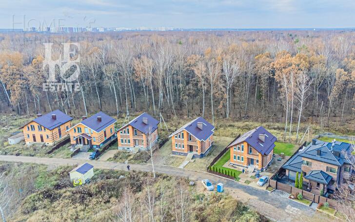 2-этажный коттедж 250 м² с отделкой