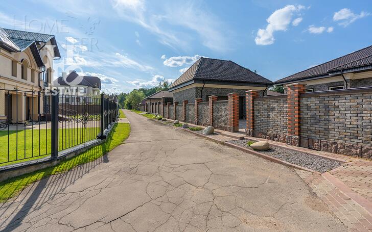 2-этажный коттедж 1 028 м² с отделкой